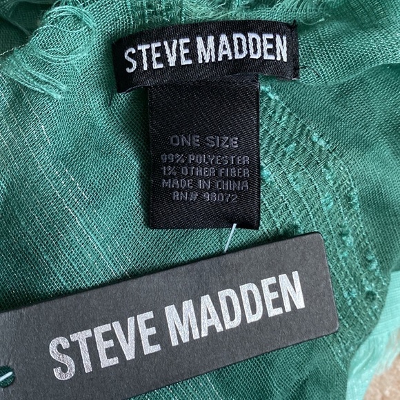 Steve Madden green ombré sequin square scarf wrap NWT - Picture 5 of 5